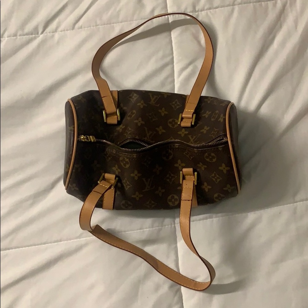 Loui Vuitton bag